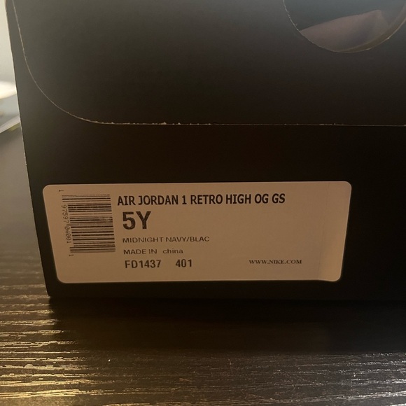 Nike Men's Dark Blue and White Sneakers - Picture 5 of 5